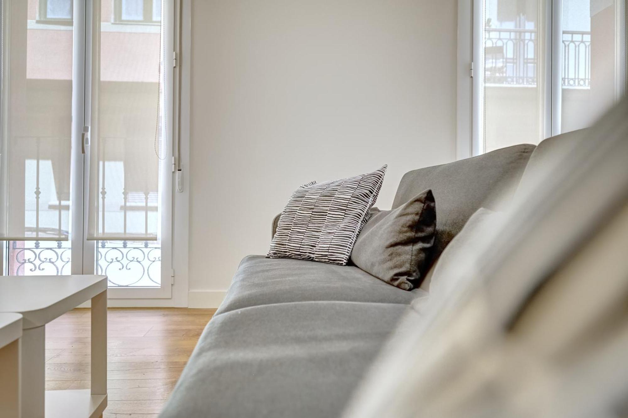 Apartamento Espolon By Clabao ログローニョ エクステリア 写真